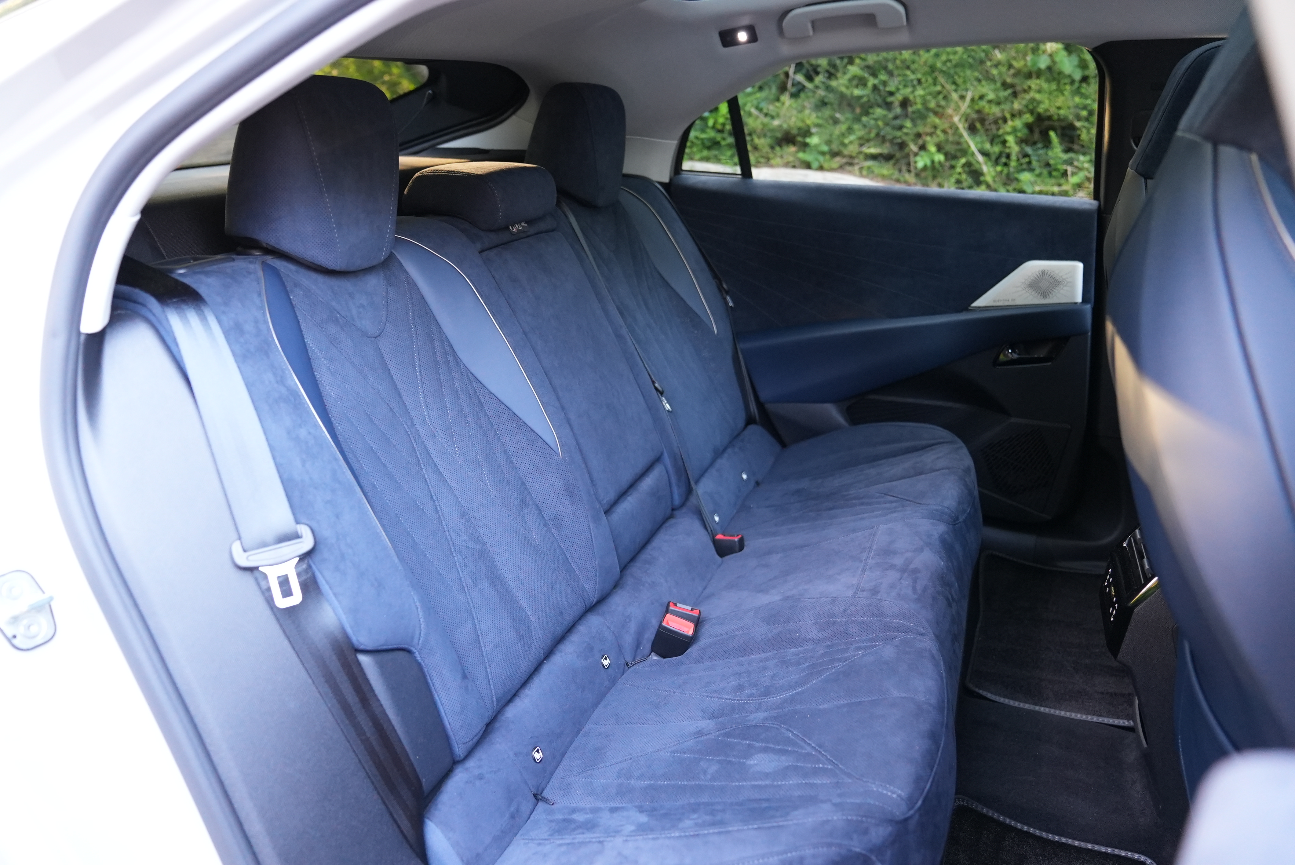 DS No8 ESTATE 191kW Pallas 74kWh 5dr Auto